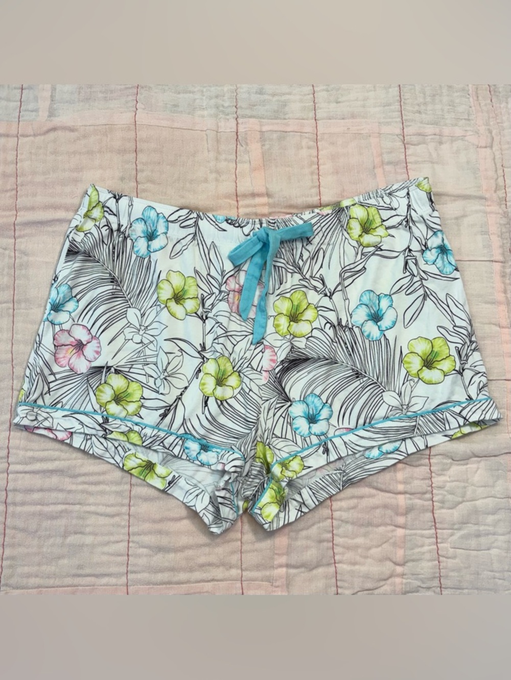 P.J. Salvage Hibiscus Flower Shorts Set, Sz M, Aqua Trim, Yellow, Pink - Picture 9 of 16